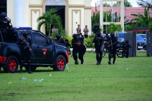 Polda Jambi Gelar Apel dan Simulasi Sispamkota, Perkuat Kesiapsiagaan Hadapi Potensi Gangguan Kamtibmas