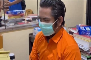 Pengasuh Pesantren Cabuli dan Perkosa 7 Santriwati,  1 Diantaranya Melahirkan