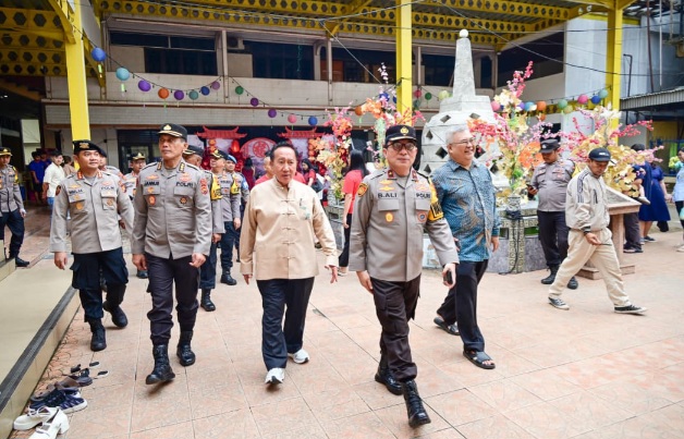 Pastikan Ibadah Berlangsung Aman, Wakapolda Jambi Monitoring Perayaan Imlek di Sejumlah Kelenteng dan Vihara