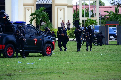 Polda Jambi Gelar Apel dan Simulasi Sispamkota, Perkuat Kesiapsiagaan Hadapi Potensi Gangguan Kamtibmas