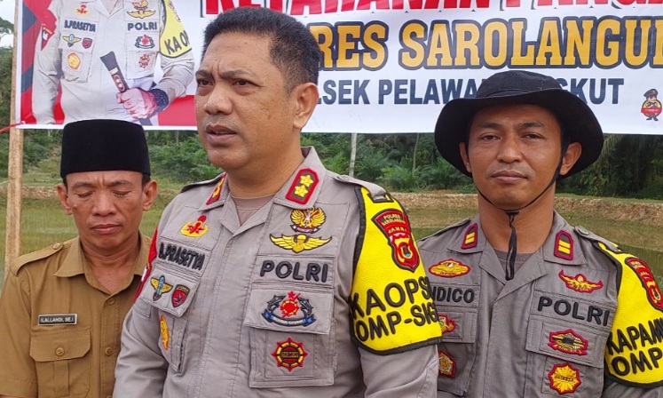 Berantas Judol dan Narkoba,  Kapolres Sarolangun  Sidak HP Anggota 